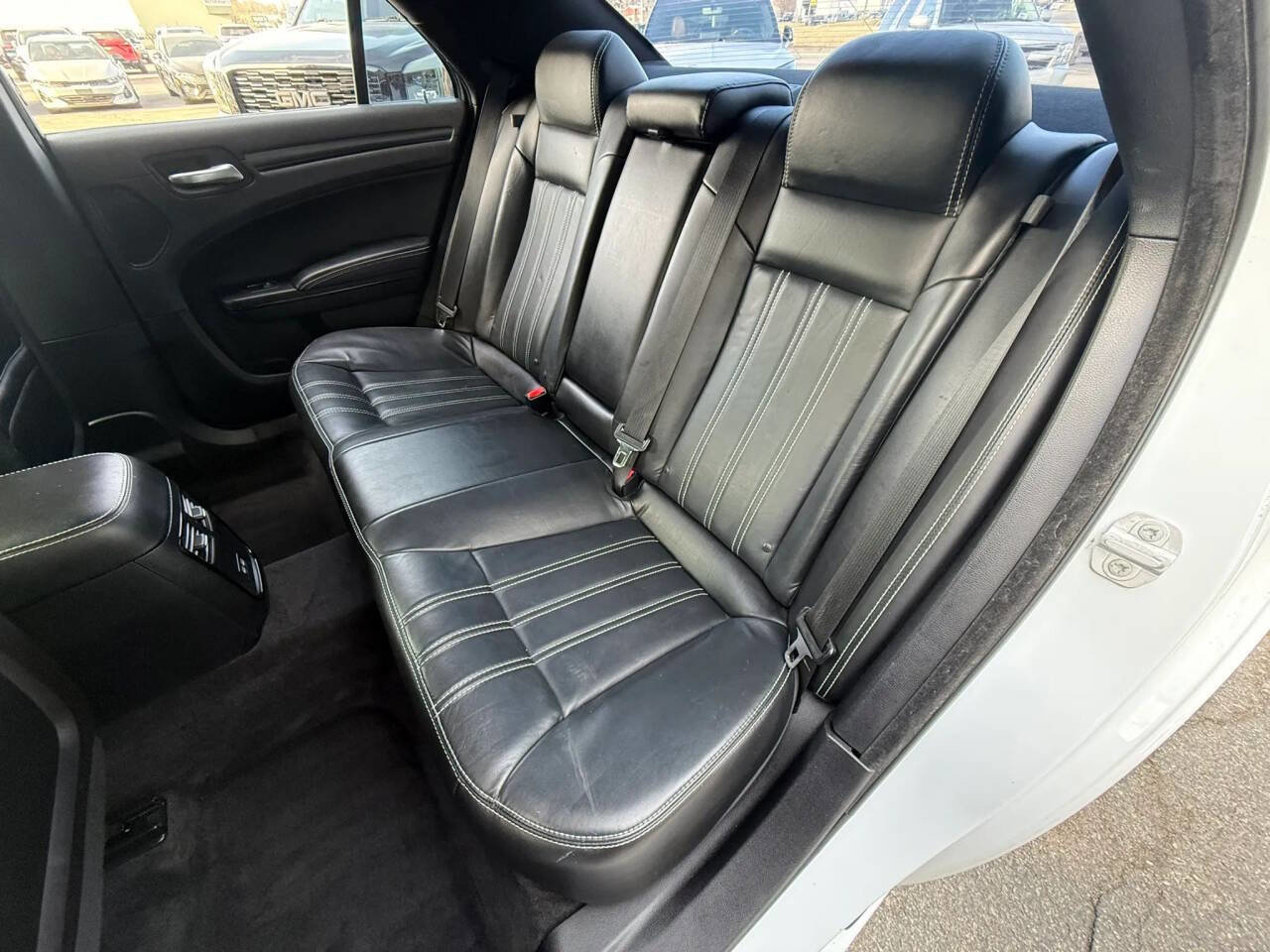 Used 2016 Chrysler 300 S image 12