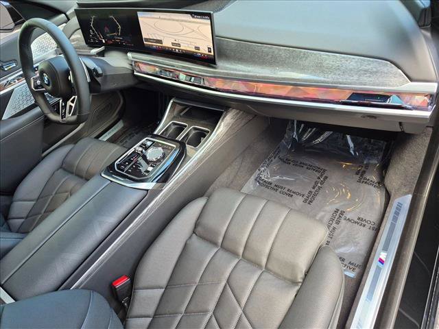 Used 2023 BMW 760i xDrive AWD/4WD image 23