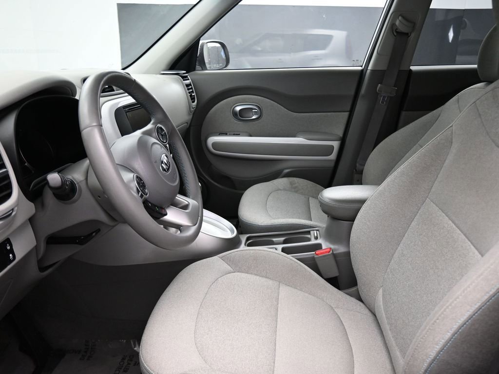 Used 2016 Kia Soul EV FWD image 22