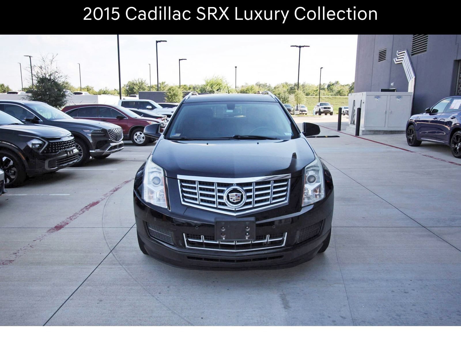Used 2015 Cadillac SRX Luxury FWD image 2