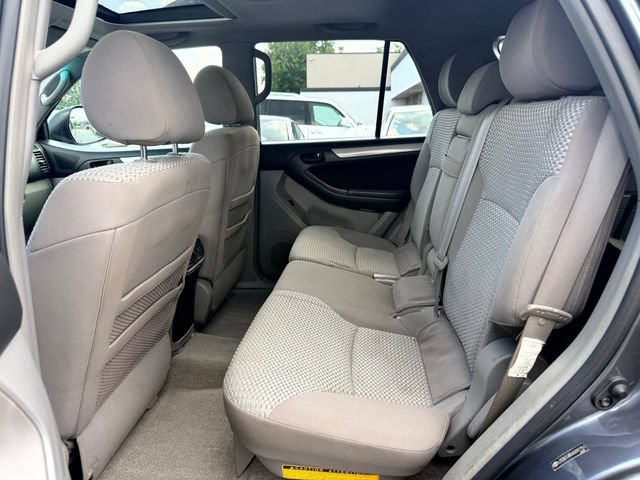 Used 2006 Toyota 4Runner SR5 AWD/4WD image 17