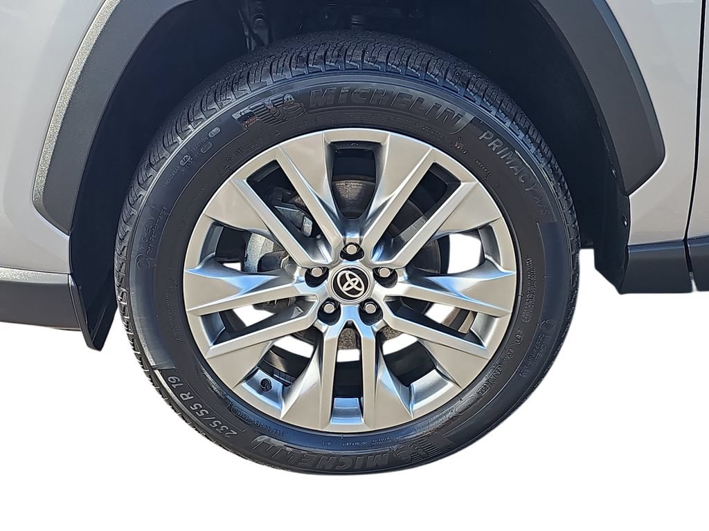 Used 2023 Toyota RAV4 XLE Premium FWD image 31