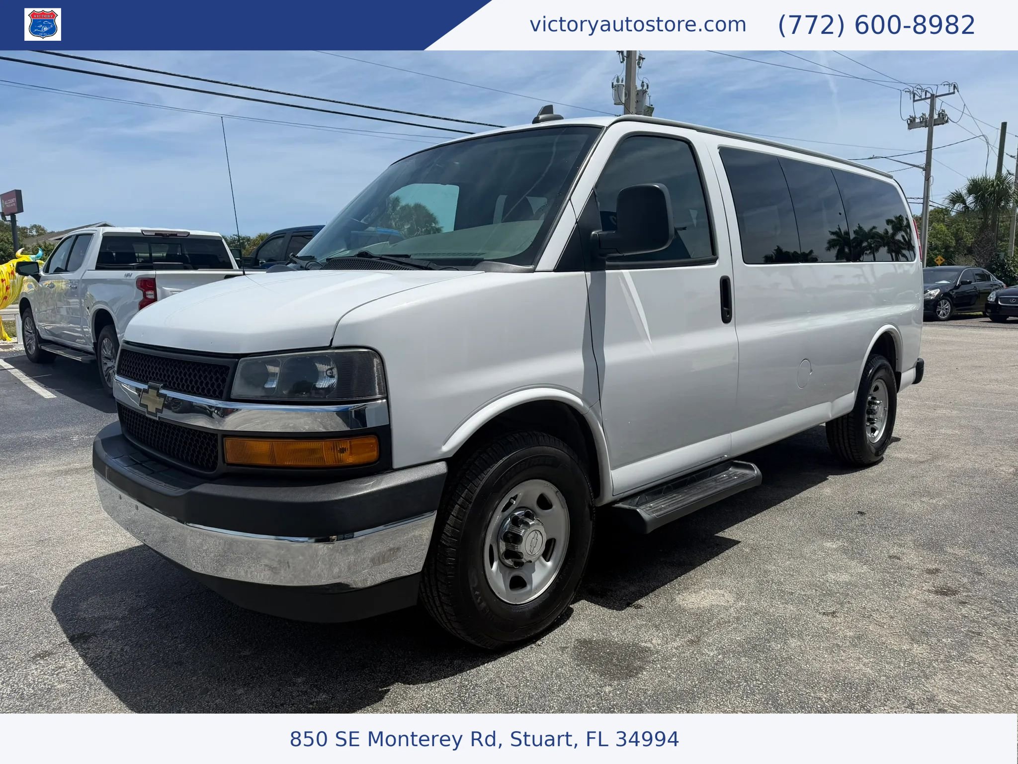 Used 2018 Chevrolet Express 3500 LT w/ LT Preferred Equipment Group RWD image 7