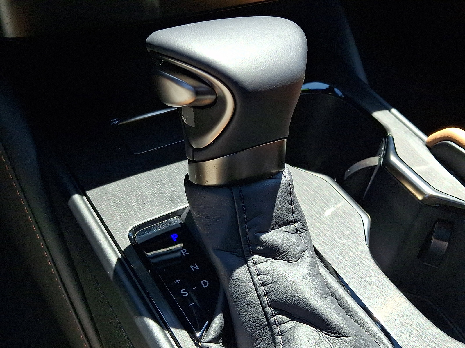 Certified 2025 Lexus ES 300h w/ Premium Package FWD image 17