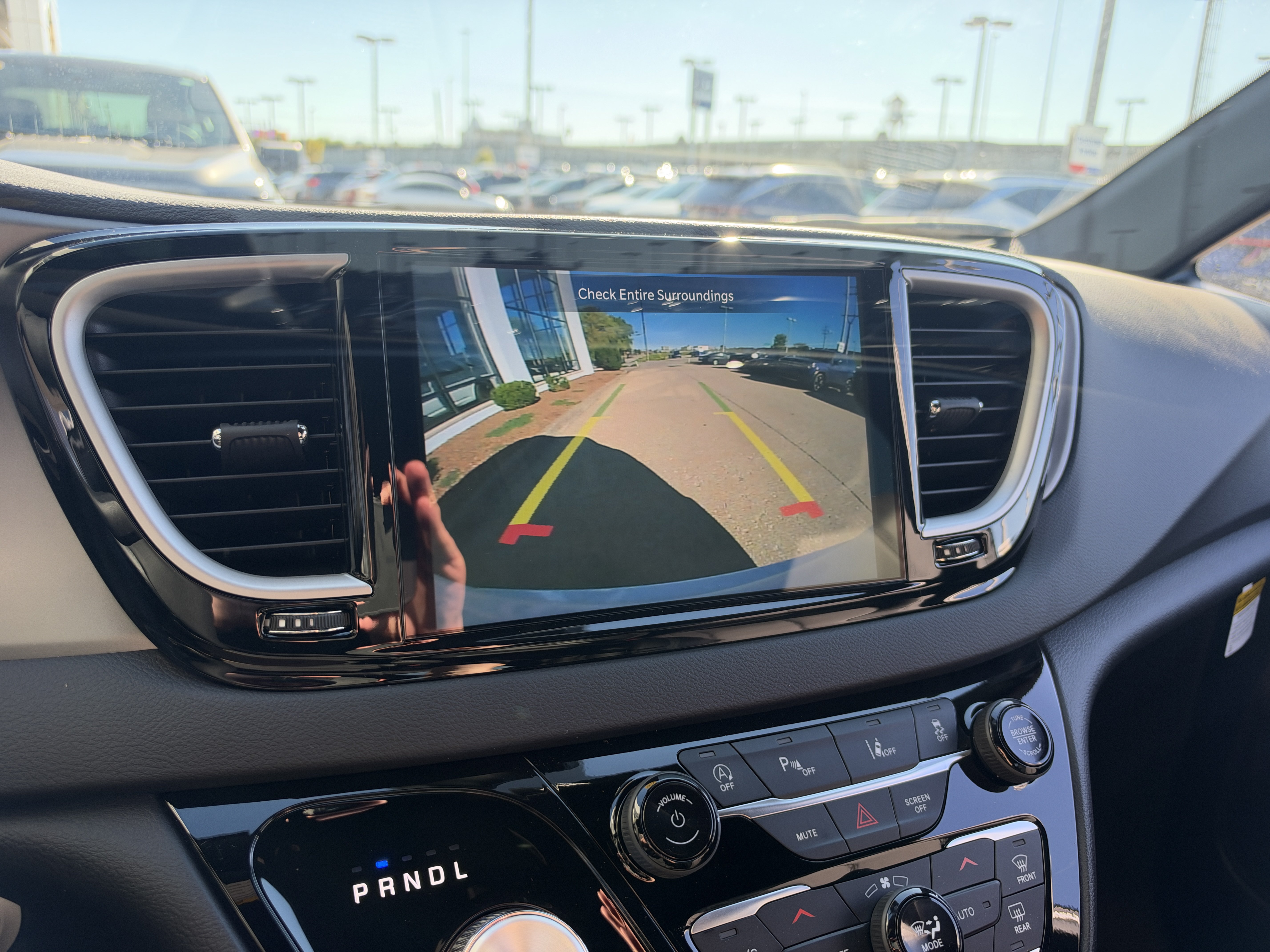 New 2027 Chrysler Pacifica LX FWD image 40