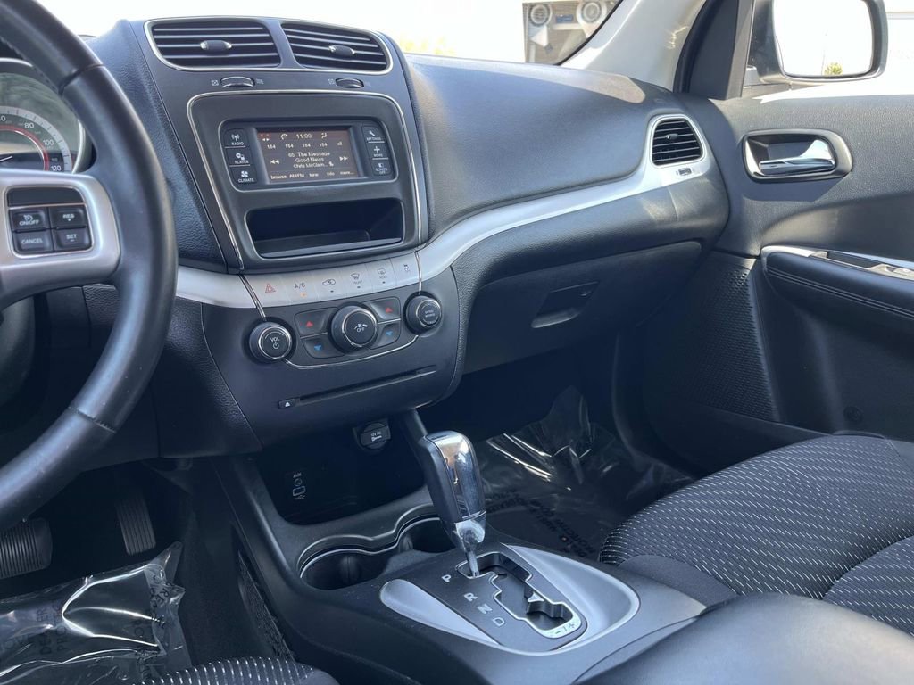 Used 2018 Dodge Journey SE w/ Connectivity Group image 14