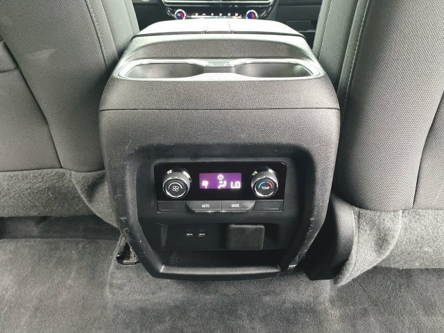 Used 2024 Chevrolet Traverse LT FWD image 21