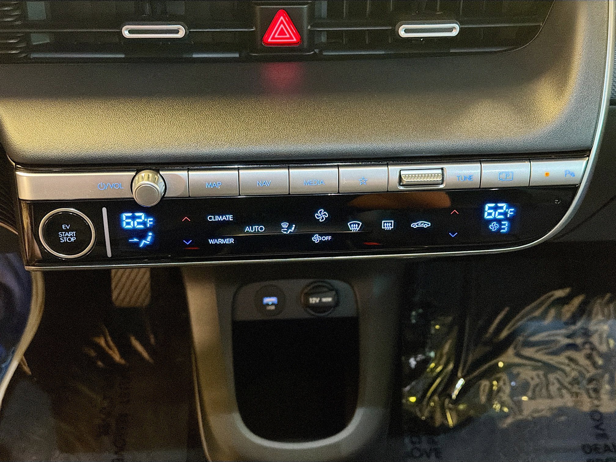 Used 2023 Hyundai Ioniq 5 Limited image 24