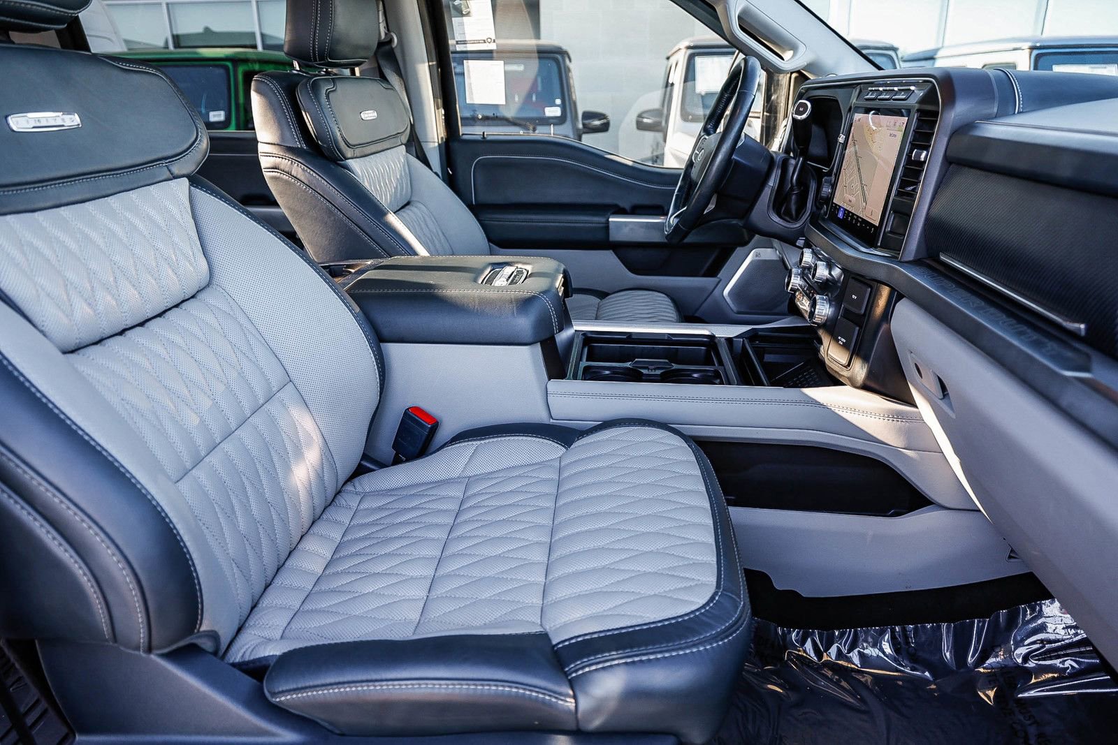 Used 2024 Ford F350 Limited image 17