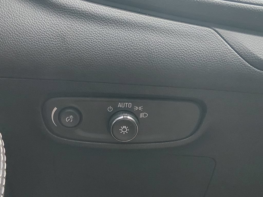 Used 2024 Buick Encore GX Preferred FWD image 25
