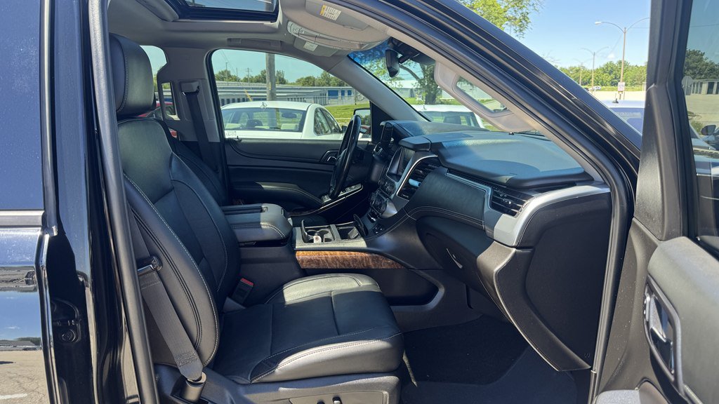 Used 2018 Chevrolet Tahoe Premier w/ RST 6.2L Performance Edition AWD/4WD image 33