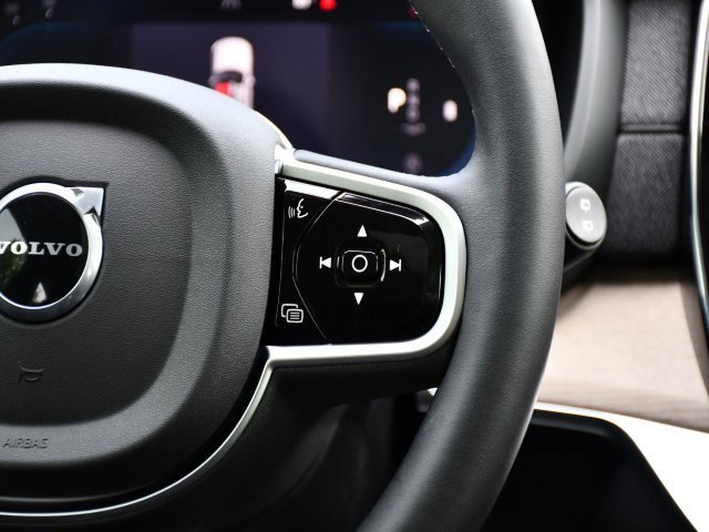 New 2025 Volvo XC90 B6 Plus image 23