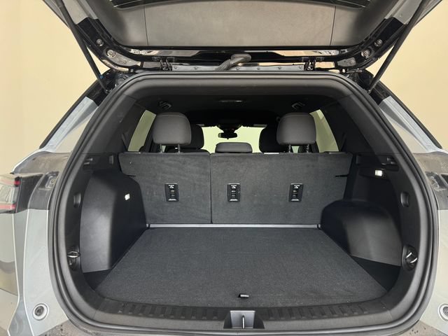 Used 2026 Chevrolet Equinox LT w/ Midnight Edition FWD image 7