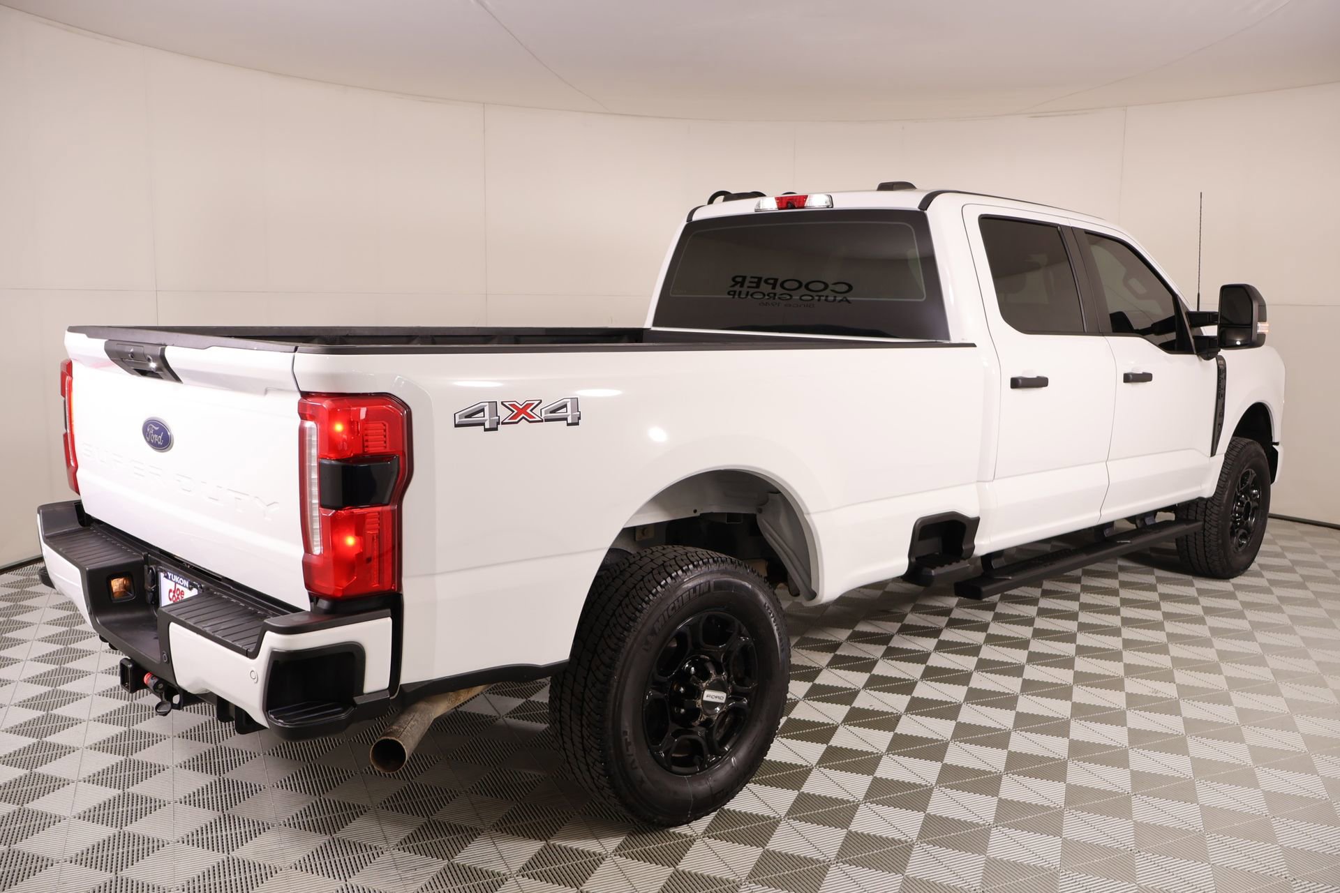 Used 2023 Ford F250 XL w/ STX Appearance Package AWD/4WD image 19