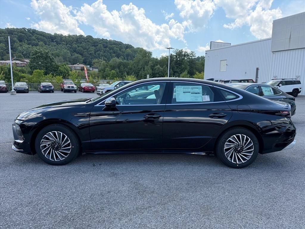 New 2026 Hyundai Sonata Limited FWD image 4