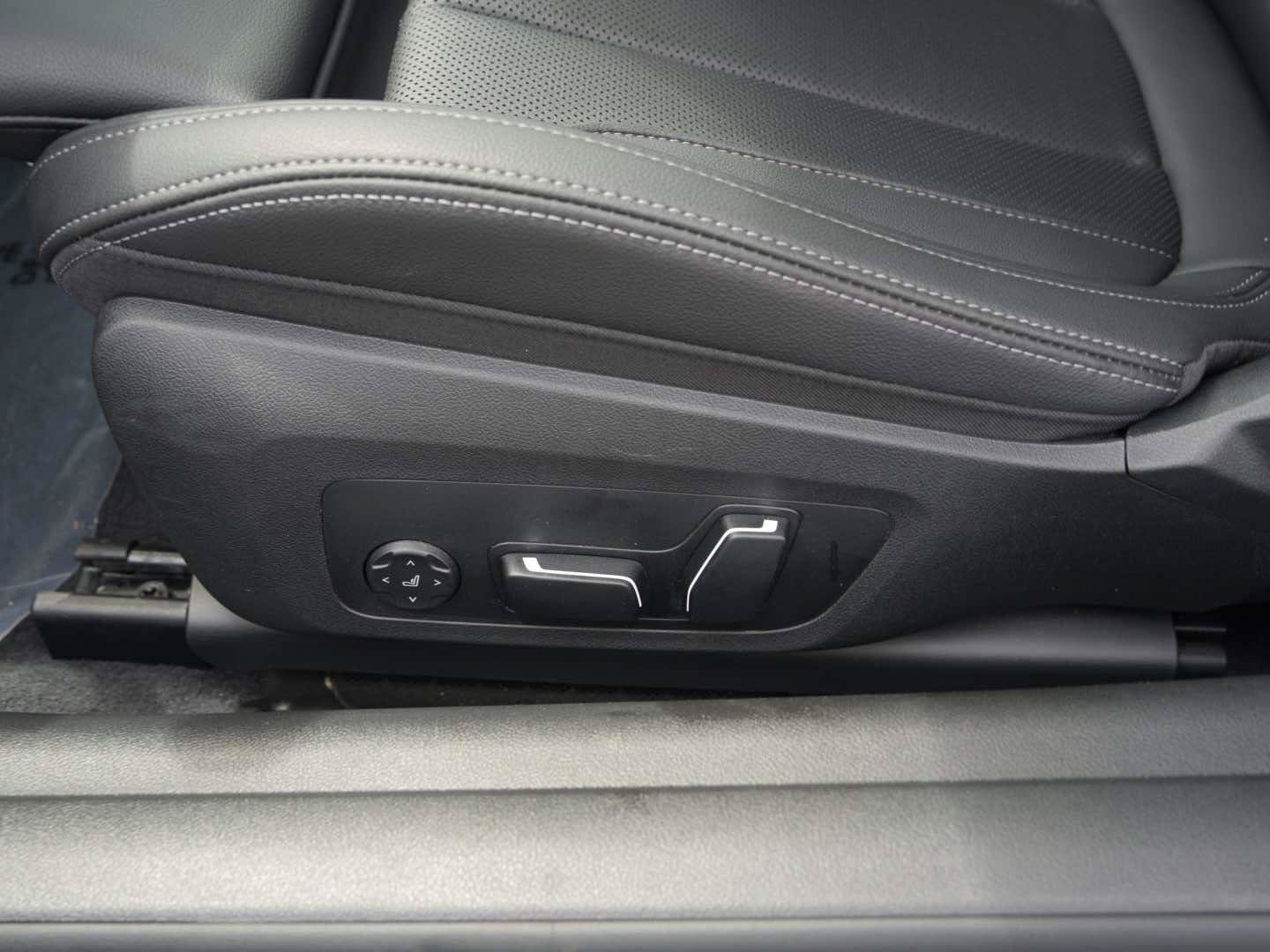Used 2026 BMW 430i Coupe w/ Parking Assistance Package RWD image 10