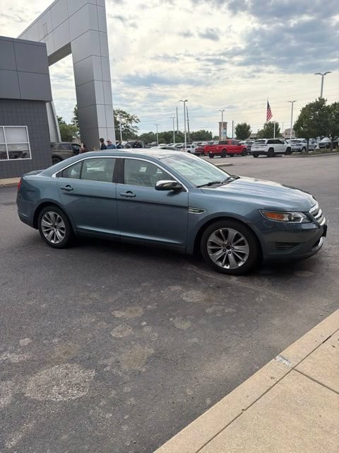 Used 2010 Ford Taurus Limited FWD image 4
