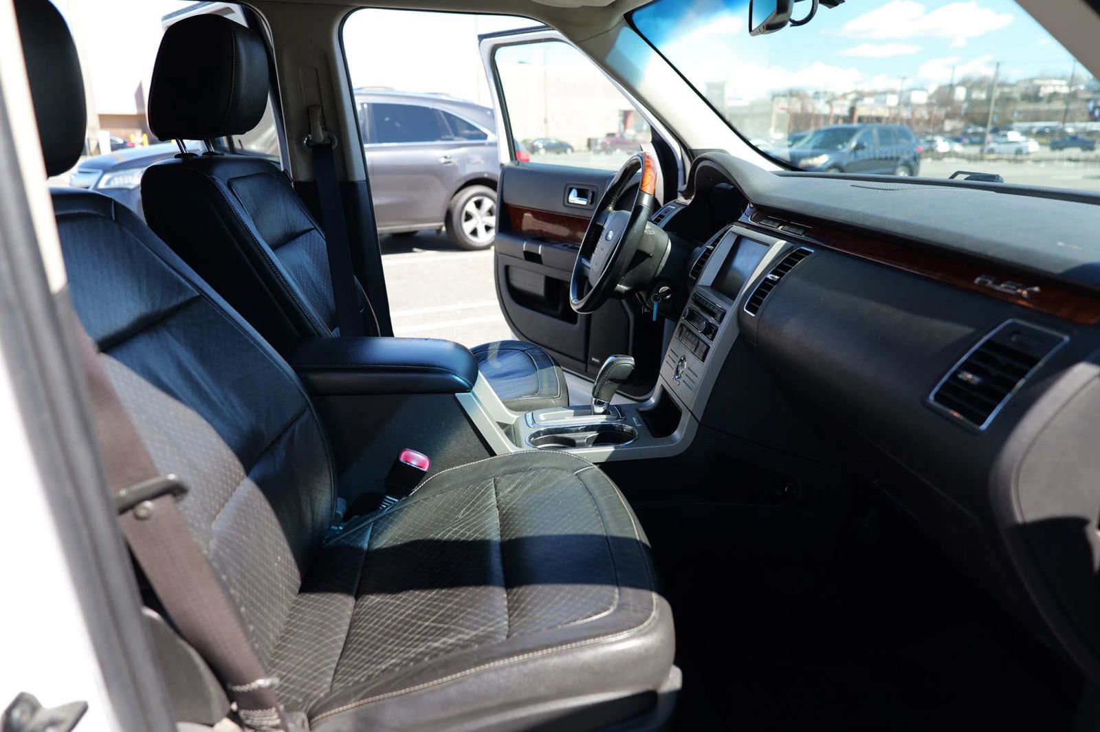 Used 2010 Ford Flex Limited image 25