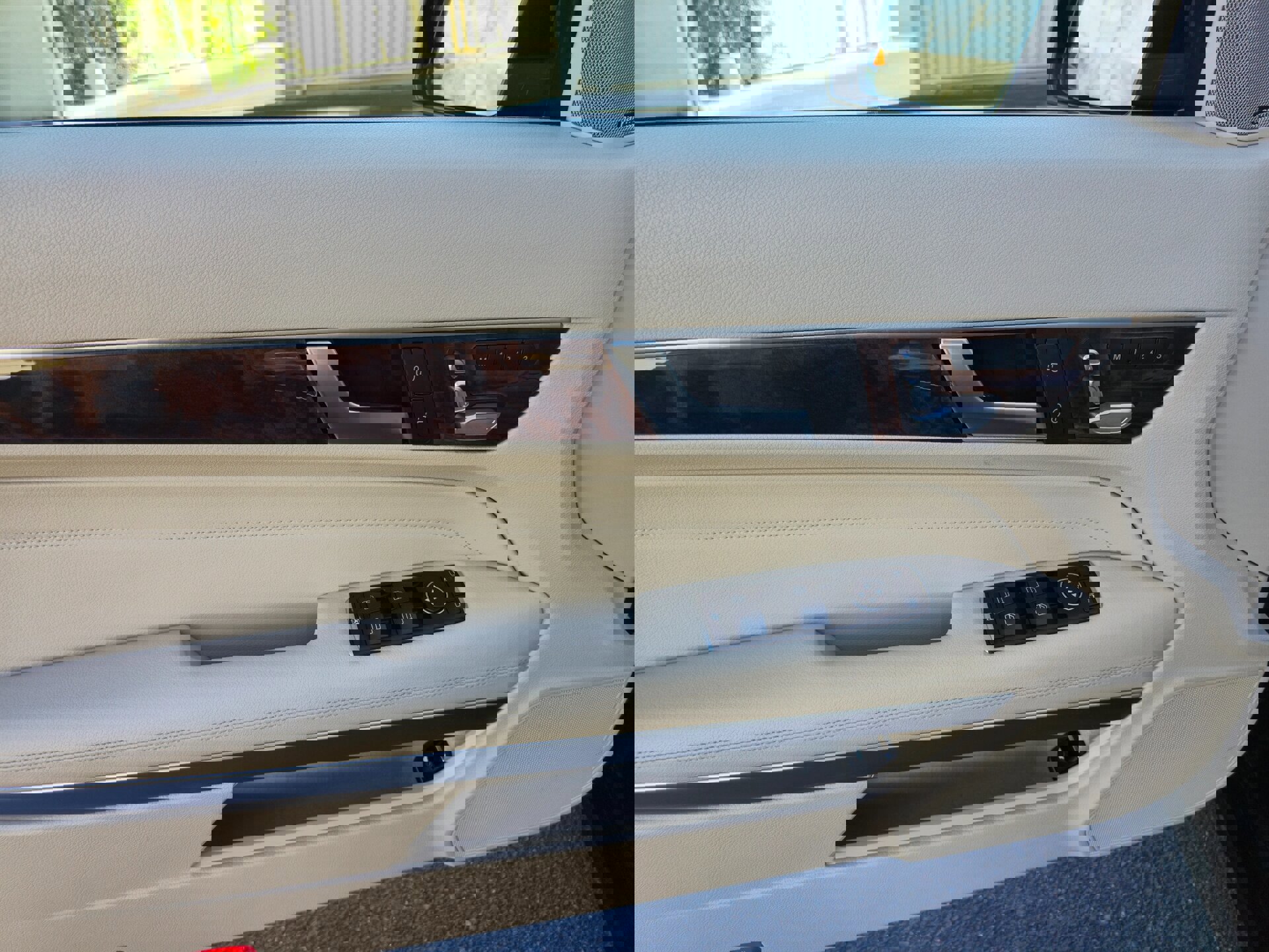 Used 2014 Mercedes-Benz E 350 Cabriolet w/ Premium 1 Package image 15