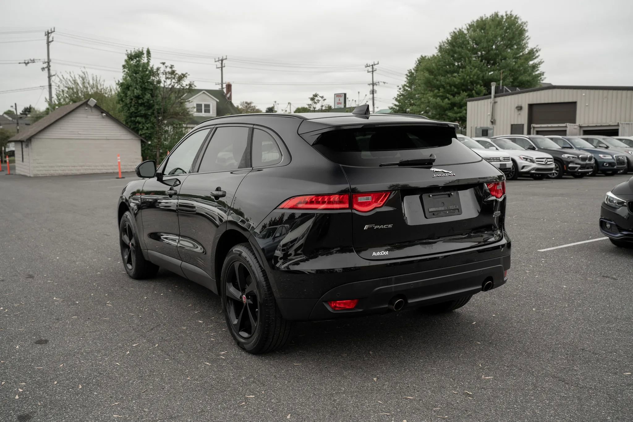 Used 2018 Jaguar F-PACE Premium AWD/4WD image 2