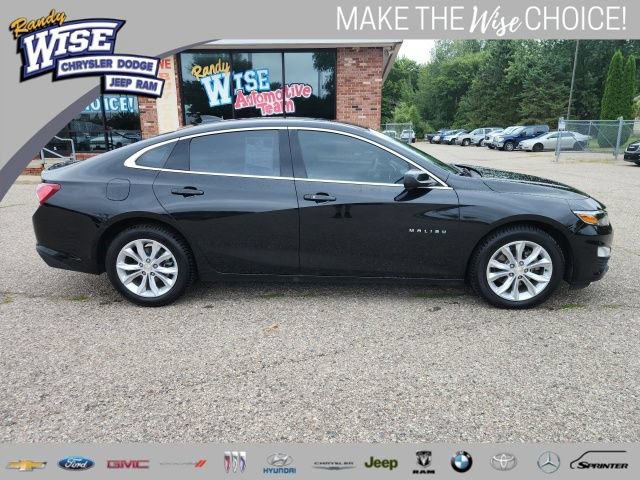 Used 2021 Chevrolet Malibu LT FWD image 2