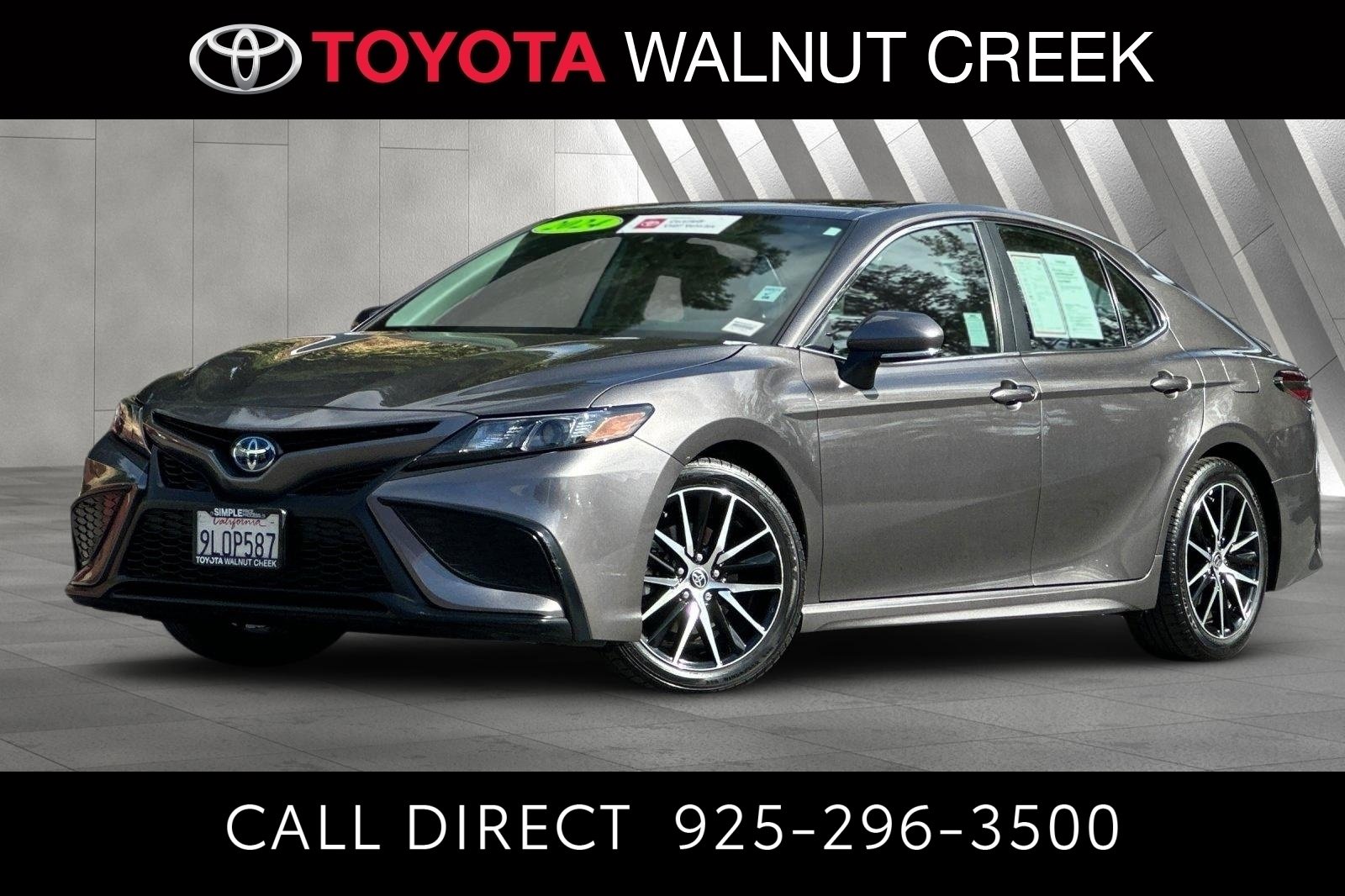 Certified 2024 Toyota Camry SE image 1