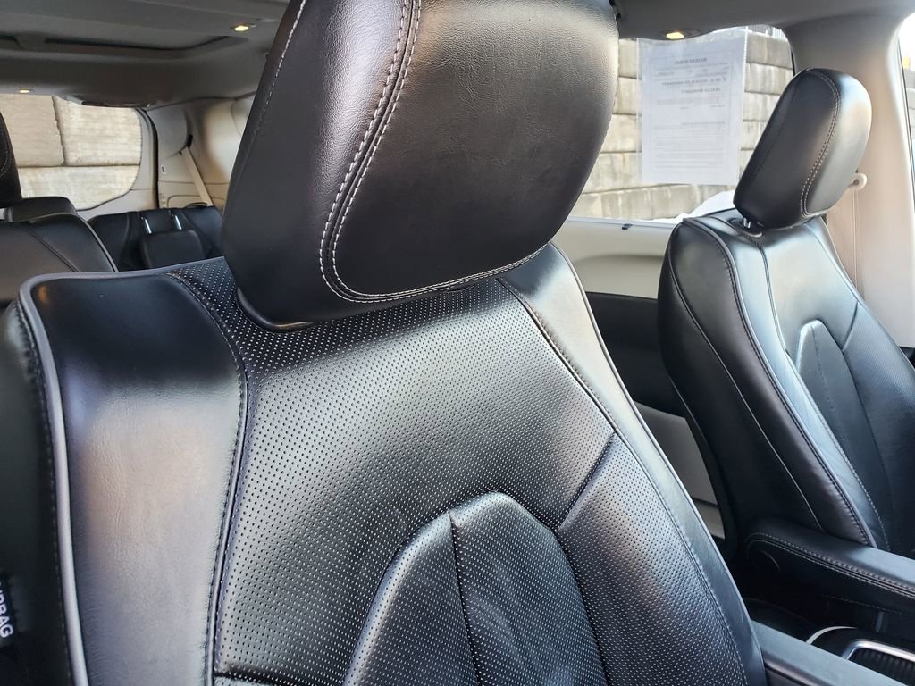 Used 2019 Chrysler Pacifica Limited w/ Tire & Wheel Group image 35