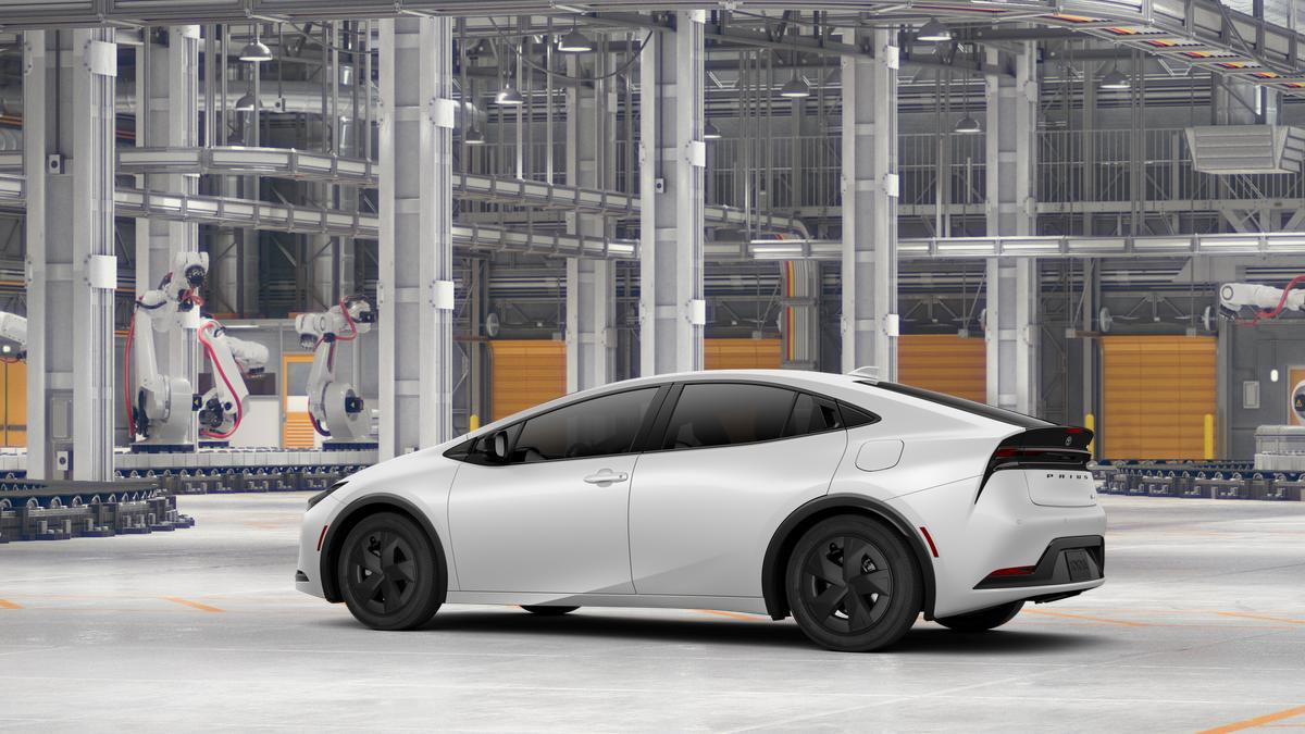 New 2026 Toyota Prius LE FWD image 5