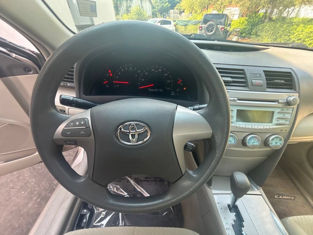 Used 2009 Toyota Camry LE FWD image 15