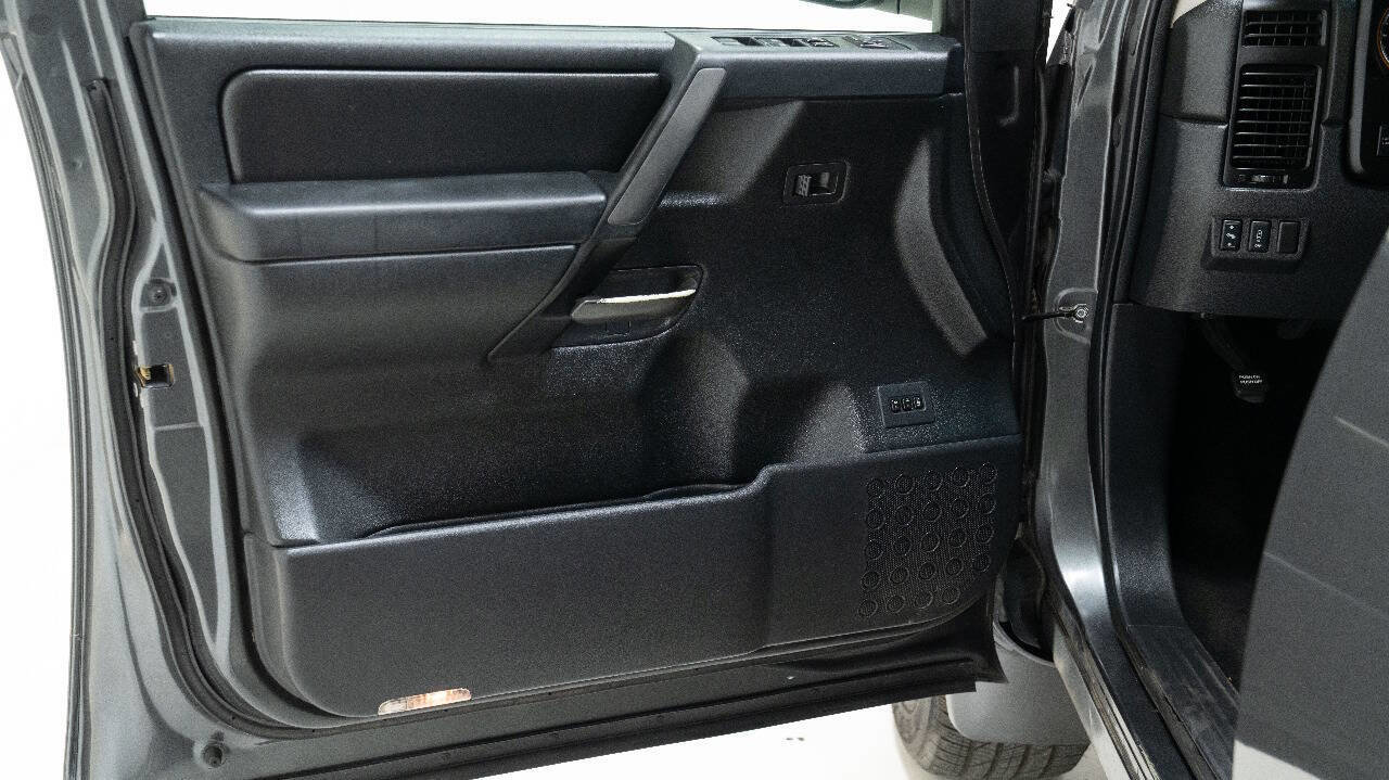 Used 2008 Nissan Titan LE AWD/4WD image 27
