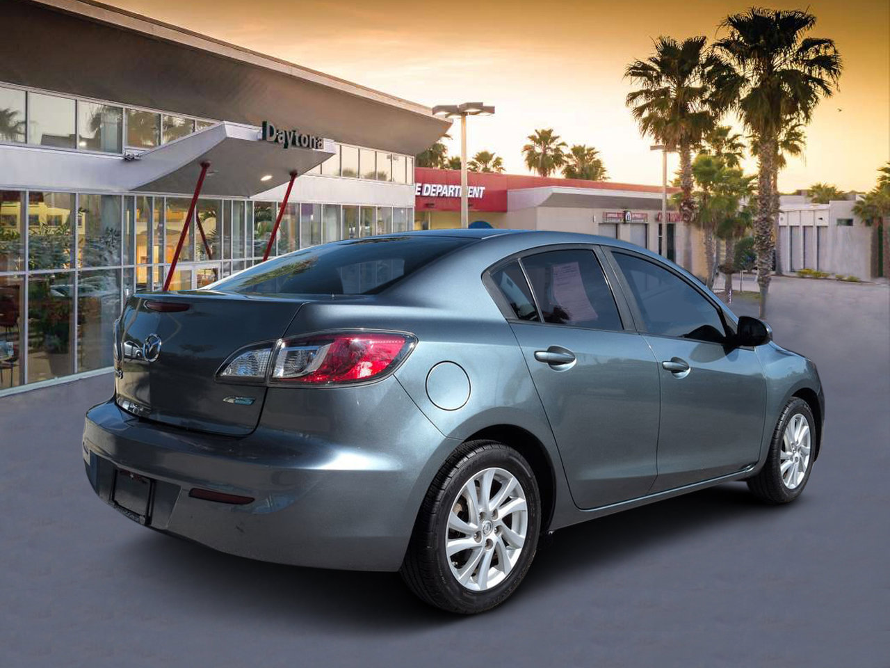 Used 2012 MAZDA MAZDA3 i Touring FWD image 3