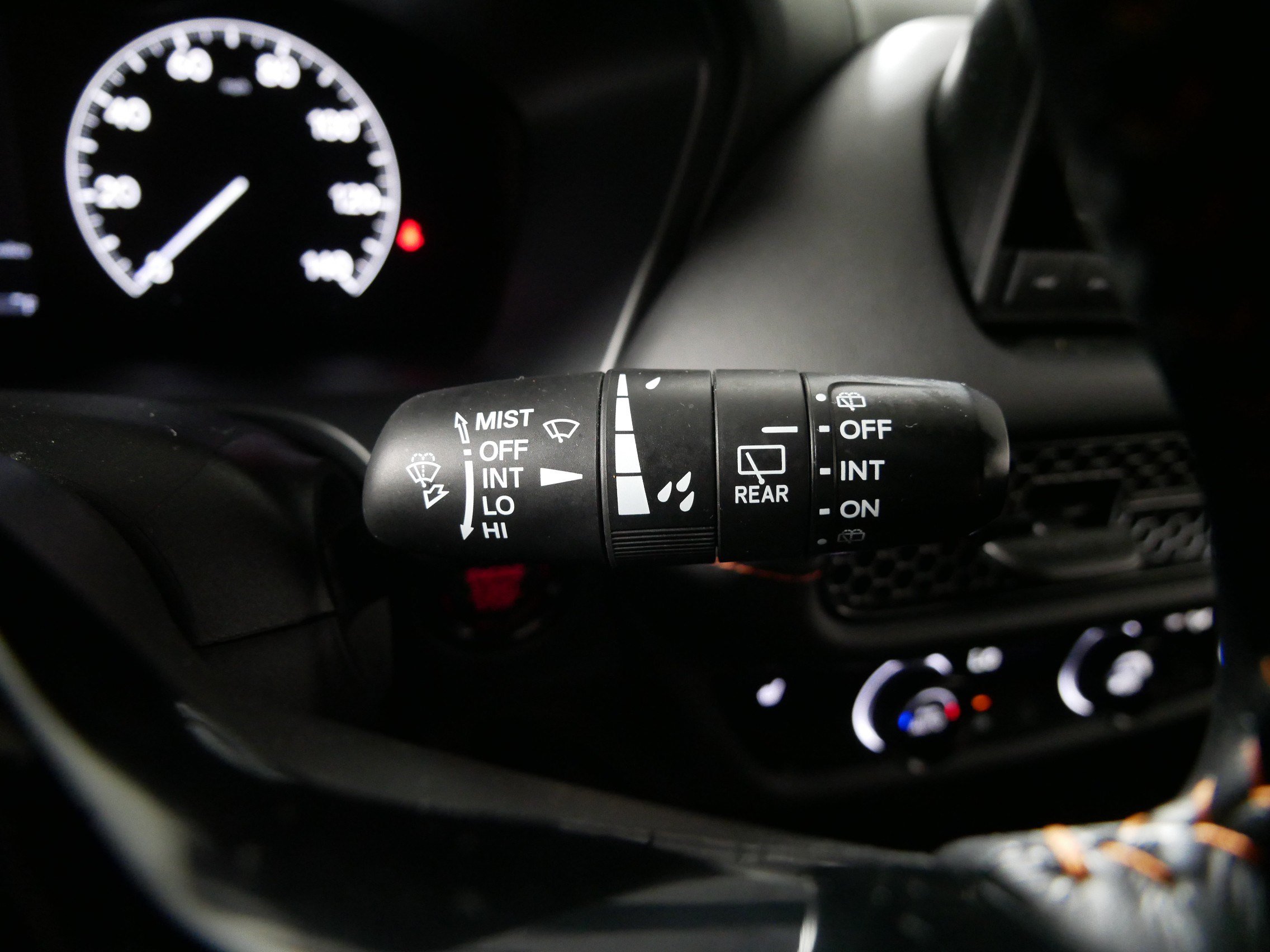 Used 2025 Honda HR-V Sport image 31