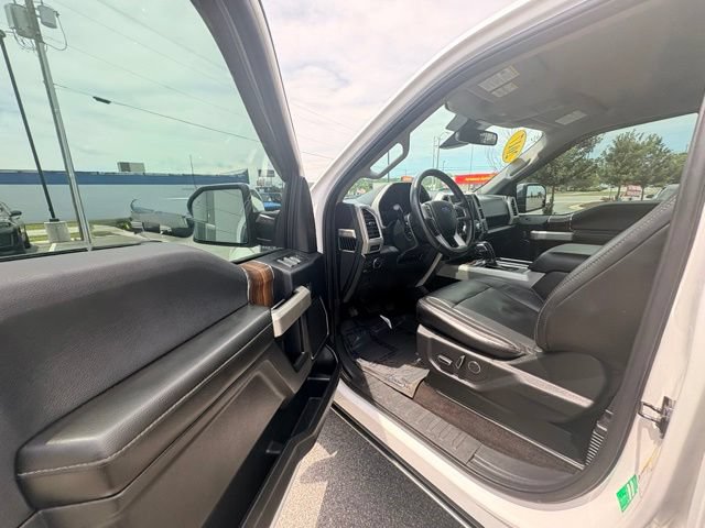 Used 2017 Ford F150 Lariat w/ Equipment Group 502A Luxury AWD/4WD image 21
