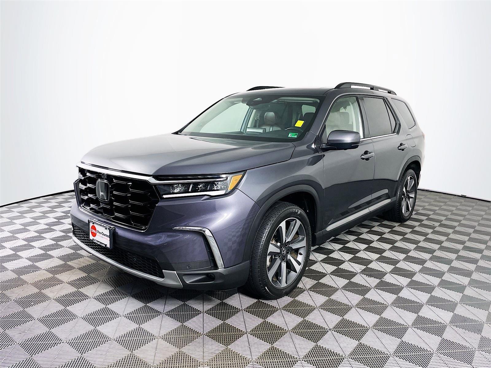 Used 2024 Honda Pilot Elite image 3