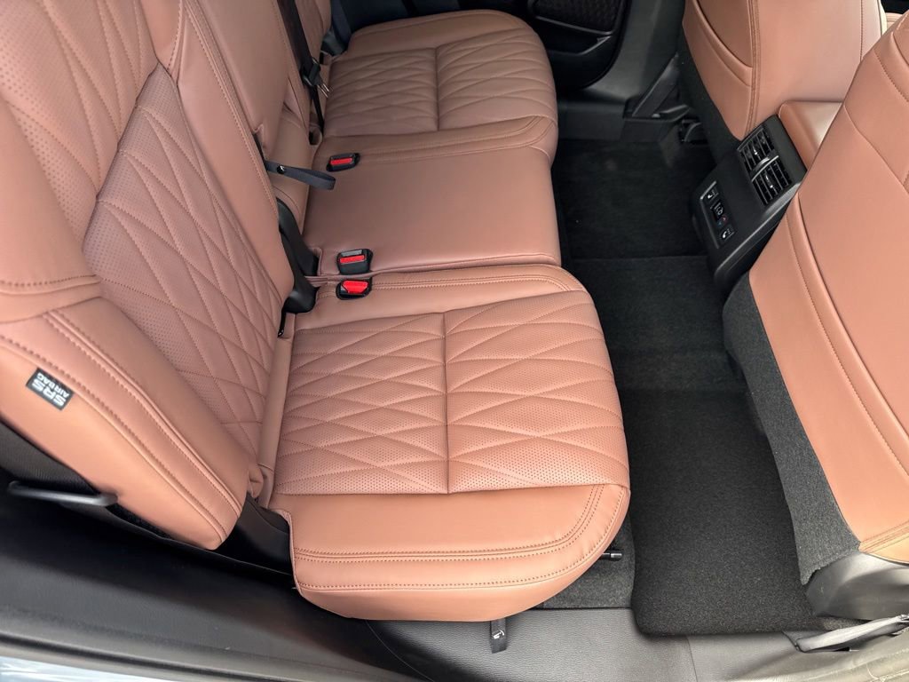 New 2026 Mitsubishi Outlander SEL FWD image 31