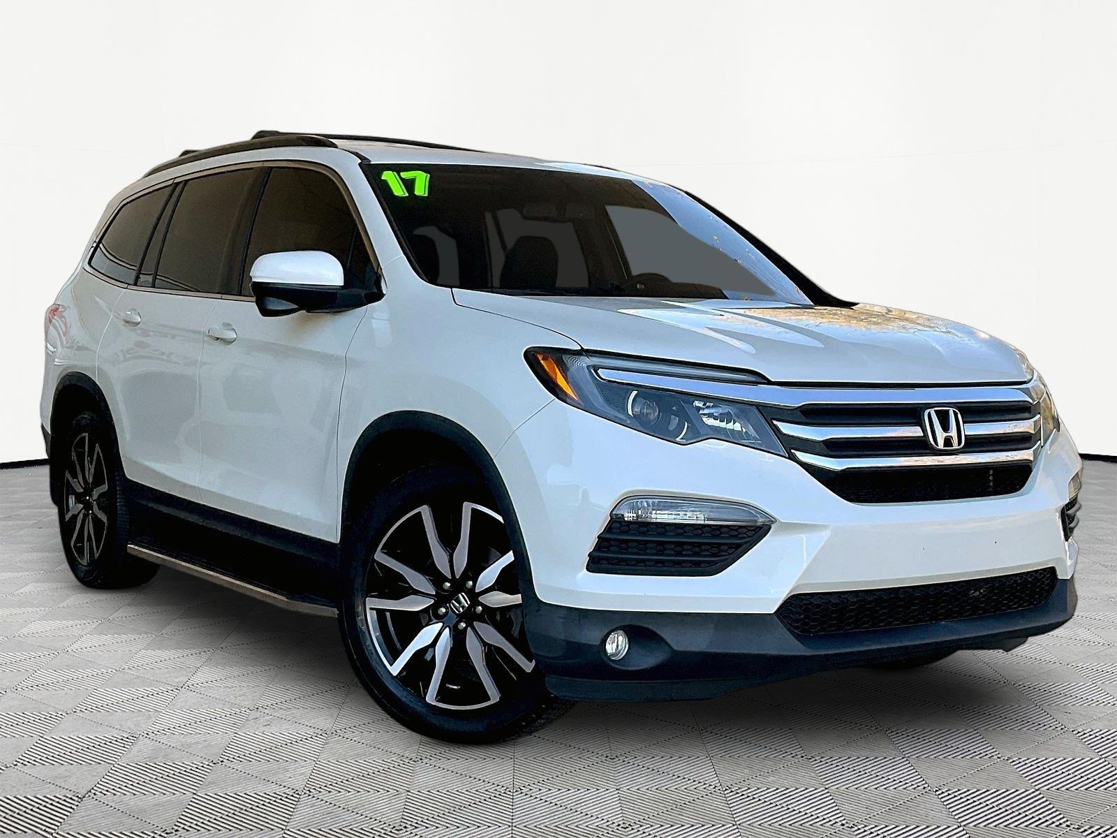 Used 2017 Honda Pilot EX-L image 3