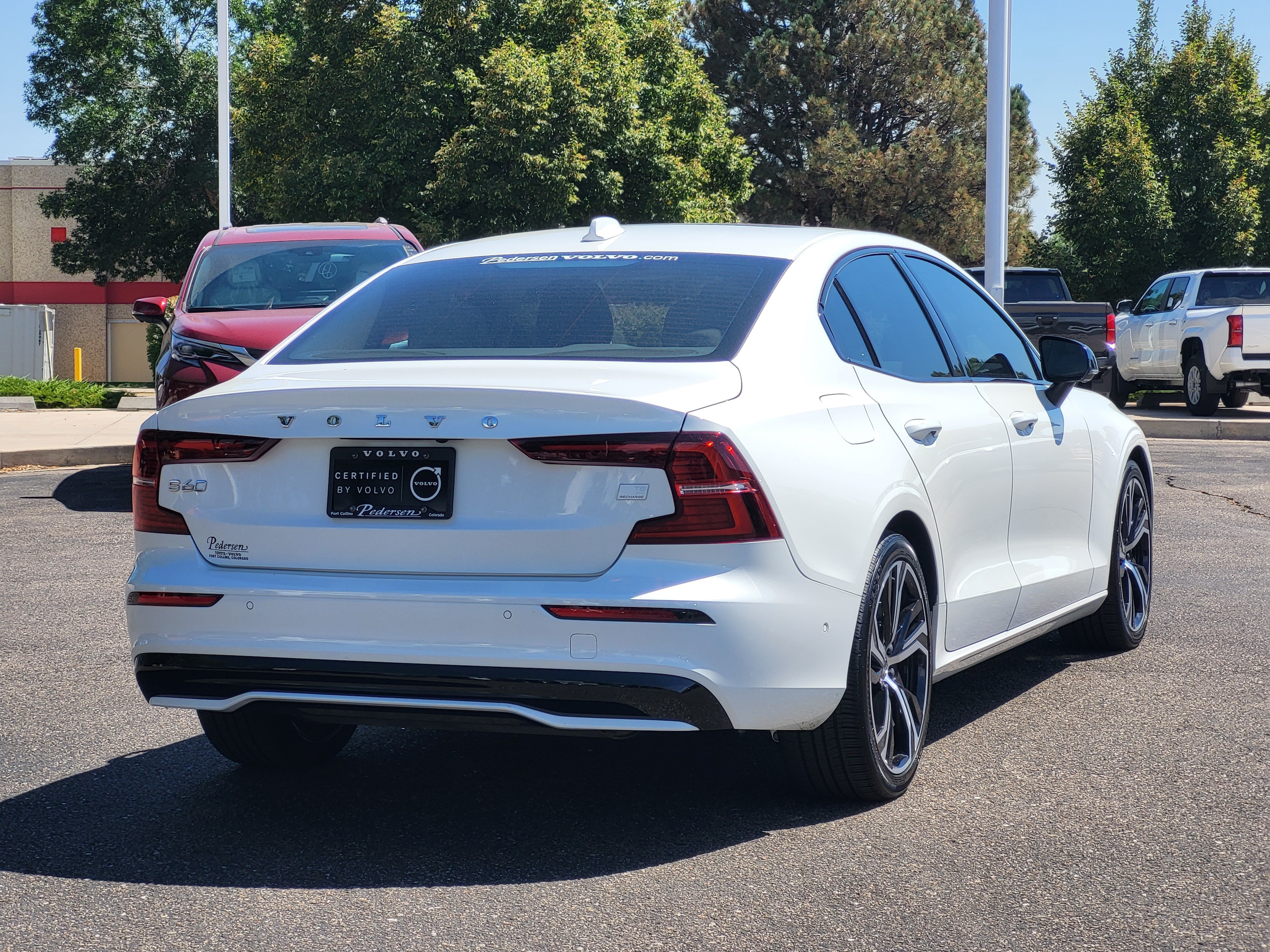 Certified 2023 Volvo S60 T8 Ultimate w/ Climate Package AWD/4WD image 2