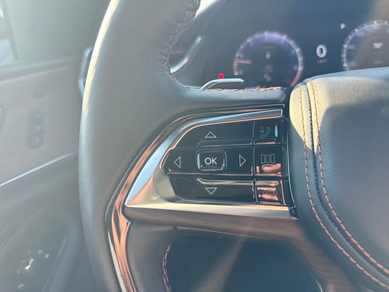 Used 2024 Jeep Grand Cherokee L Summit w/ Advanced Protech Group IV image 27