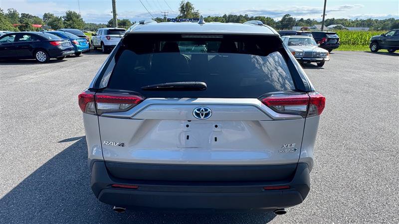 Used 2022 Toyota RAV4 XLE w/ Convenience Package AWD/4WD image 17