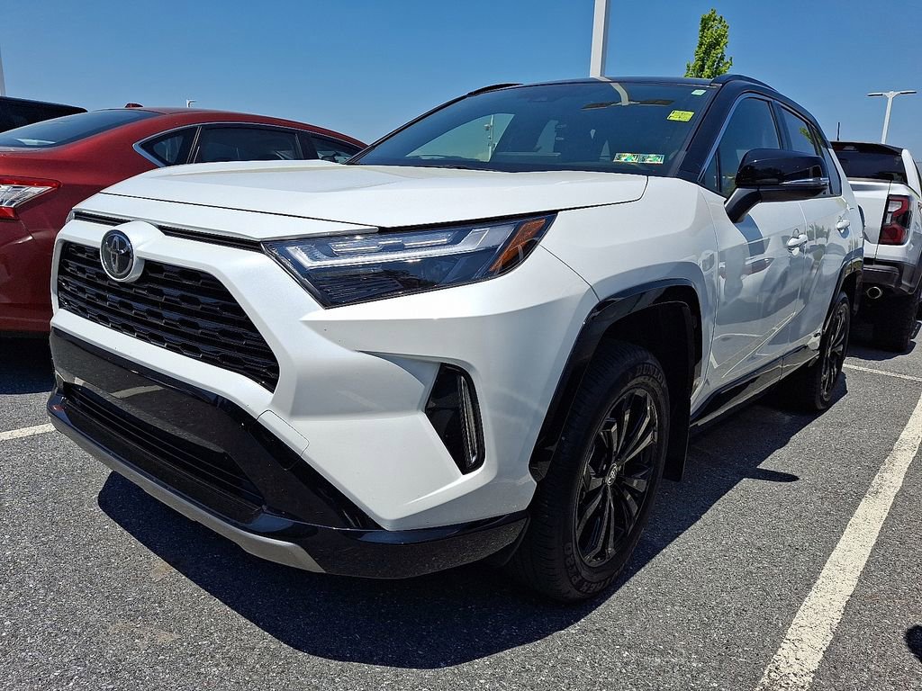 Used 2025 Toyota RAV4 XSE w/ Weather Package AWD/4WD image 3