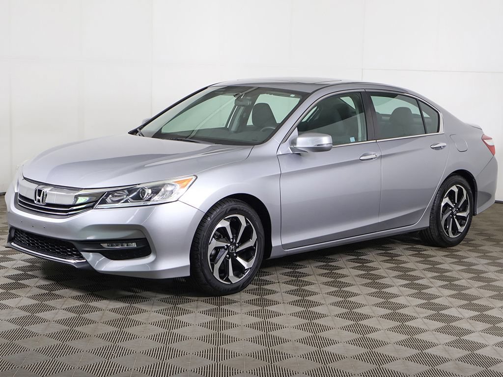 Used 2017 Honda Accord EX image 5