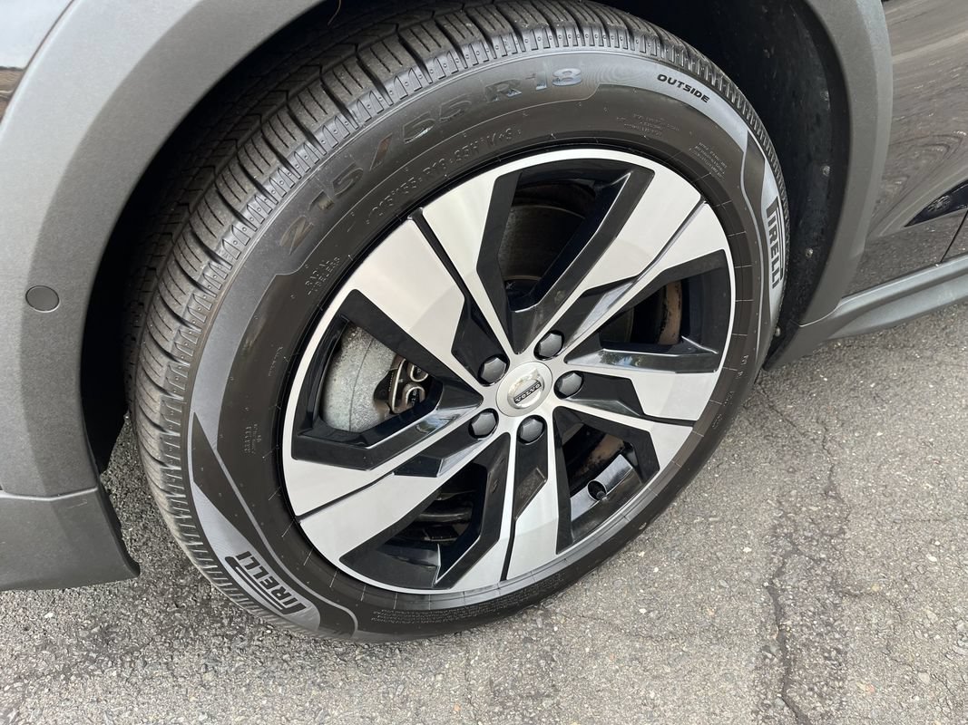 Used 2022 Volvo V60 T5 Cross Country AWD/4WD image 22