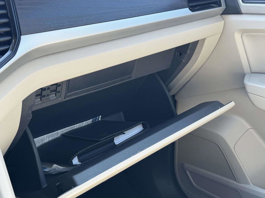 Used 2023 Volkswagen Atlas SE AWD/4WD image 10