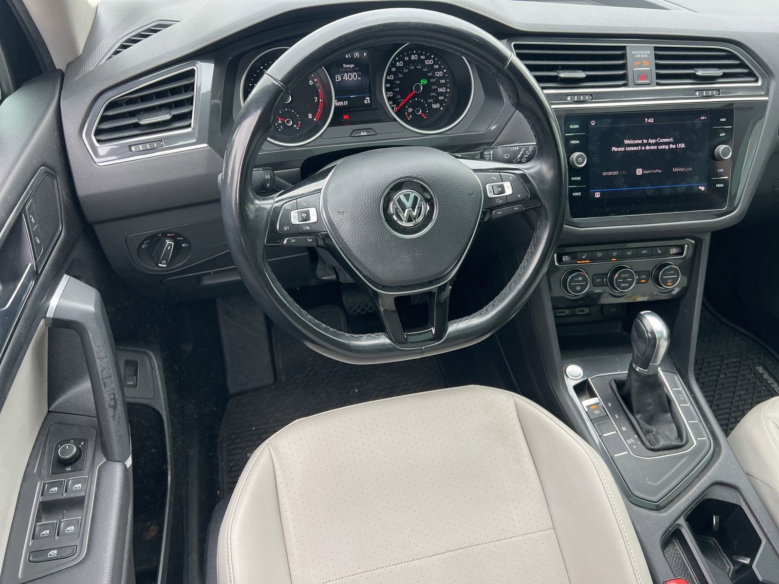 Used 2018 Volkswagen Tiguan SEL image 14