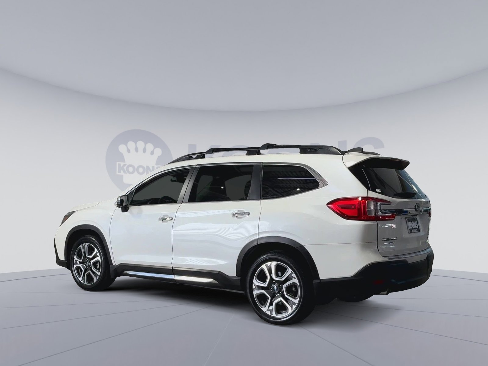 Used 2023 Subaru Ascent Touring image 8