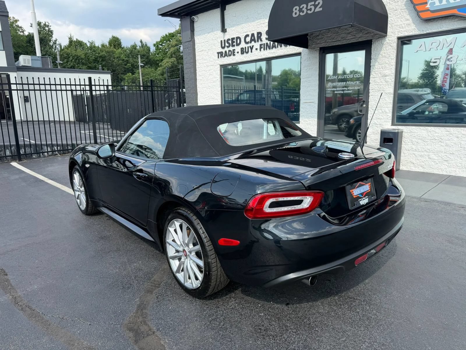 Used 2020 FIAT 124 Spider Lusso RWD image 4