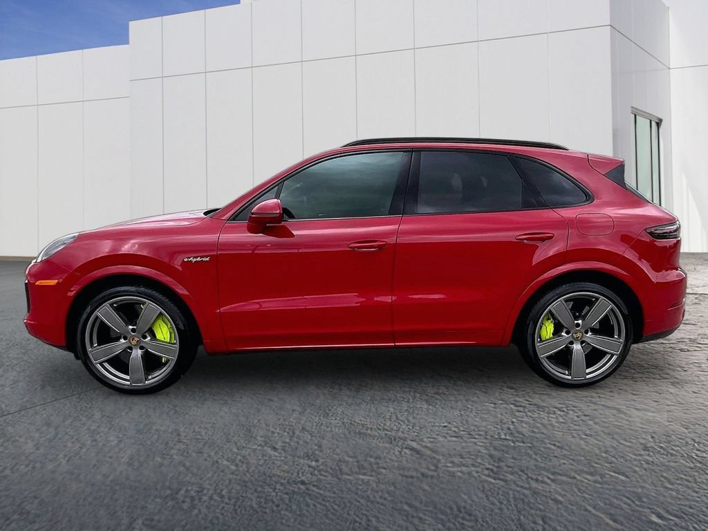Certified 2022 Porsche Cayenne Turbo S AWD/4WD image 2