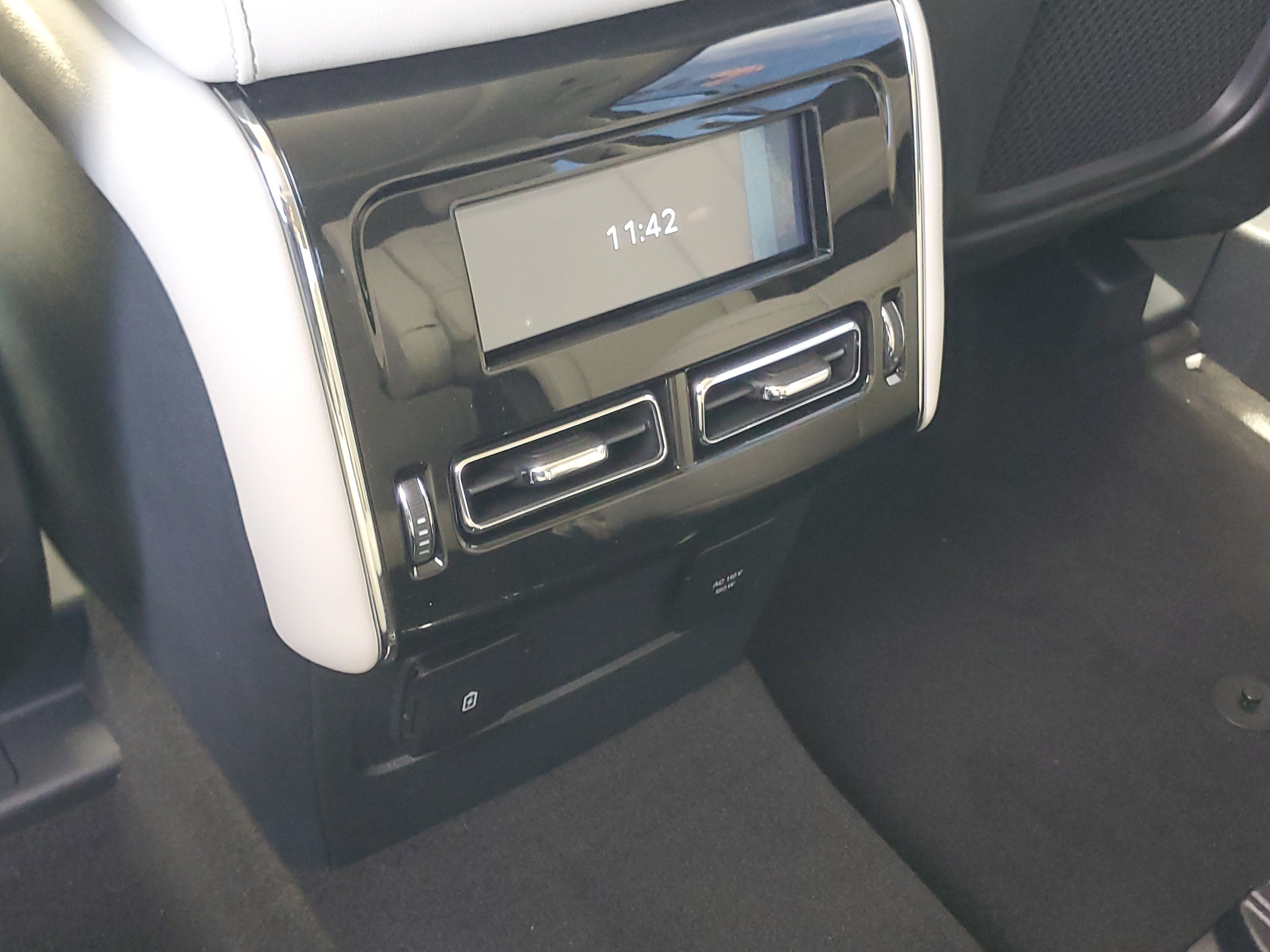 New 2027 Lincoln Aviator Reserve w/ Jet Appearance Package AWD/4WD image 25