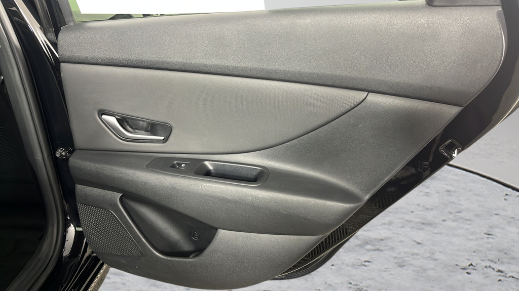 Used 2022 Hyundai Elantra Limited w/ Cargo Package FWD image 13