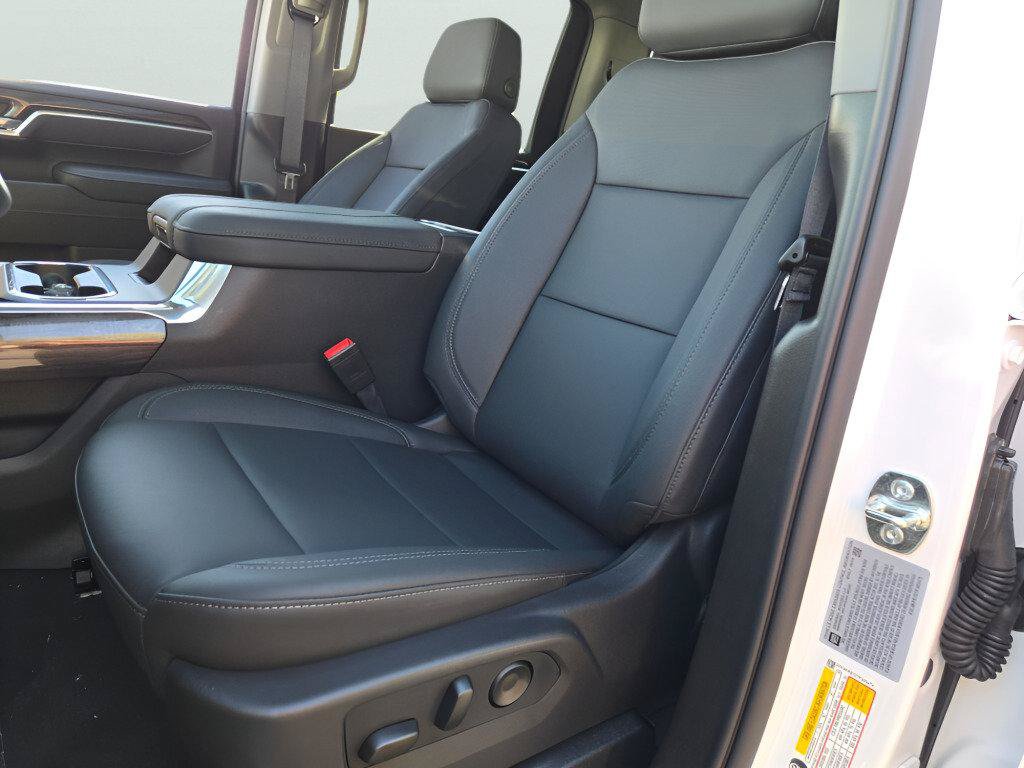 New 2026 Chevrolet Silverado 2500 LTZ w/ LTZ Plus Package AWD/4WD image 30